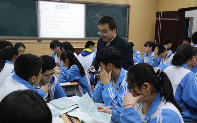 高考生物与地理选哪个科目(生物和地理成为“最受欢迎”学科)