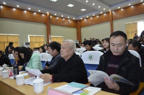 怎么提升语文口语表达能力(三招让你的口语表达变流畅常)
