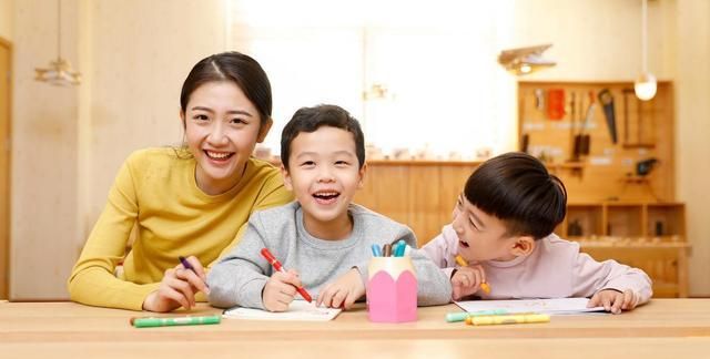 幼小衔接英语怎么启蒙动画(「孩子英语口语神速提升」三部适合零基础的动画片推荐)