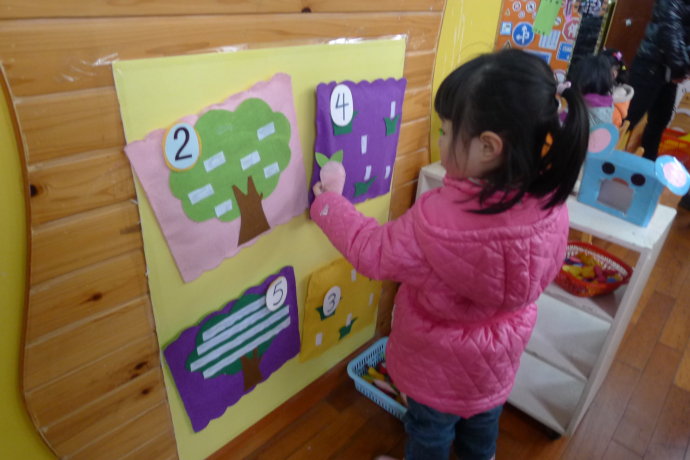 幼儿为什么学数学(零基础儿童用蒙氏数学贴纸书，小学数学零压力！)