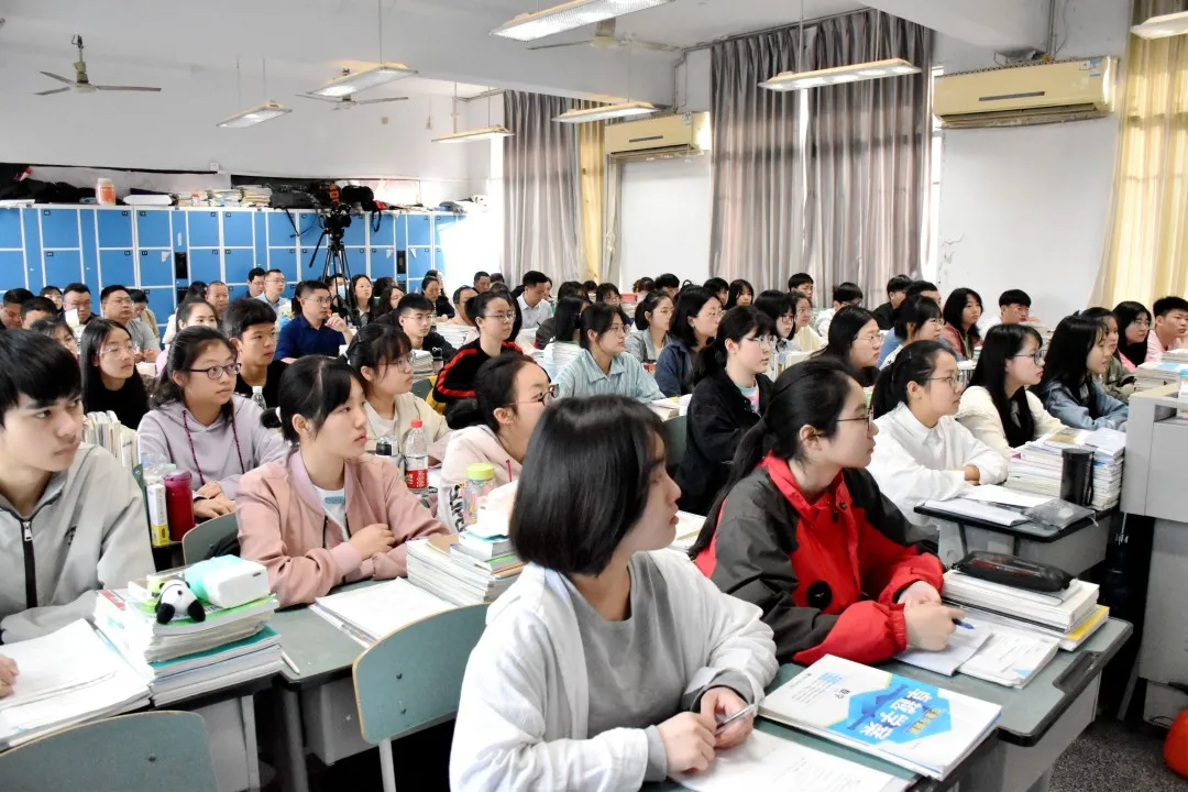 未来趋势应该怎么学数学(高考数学彻底改变！未来考察方向揭秘，刷题时代终结！)