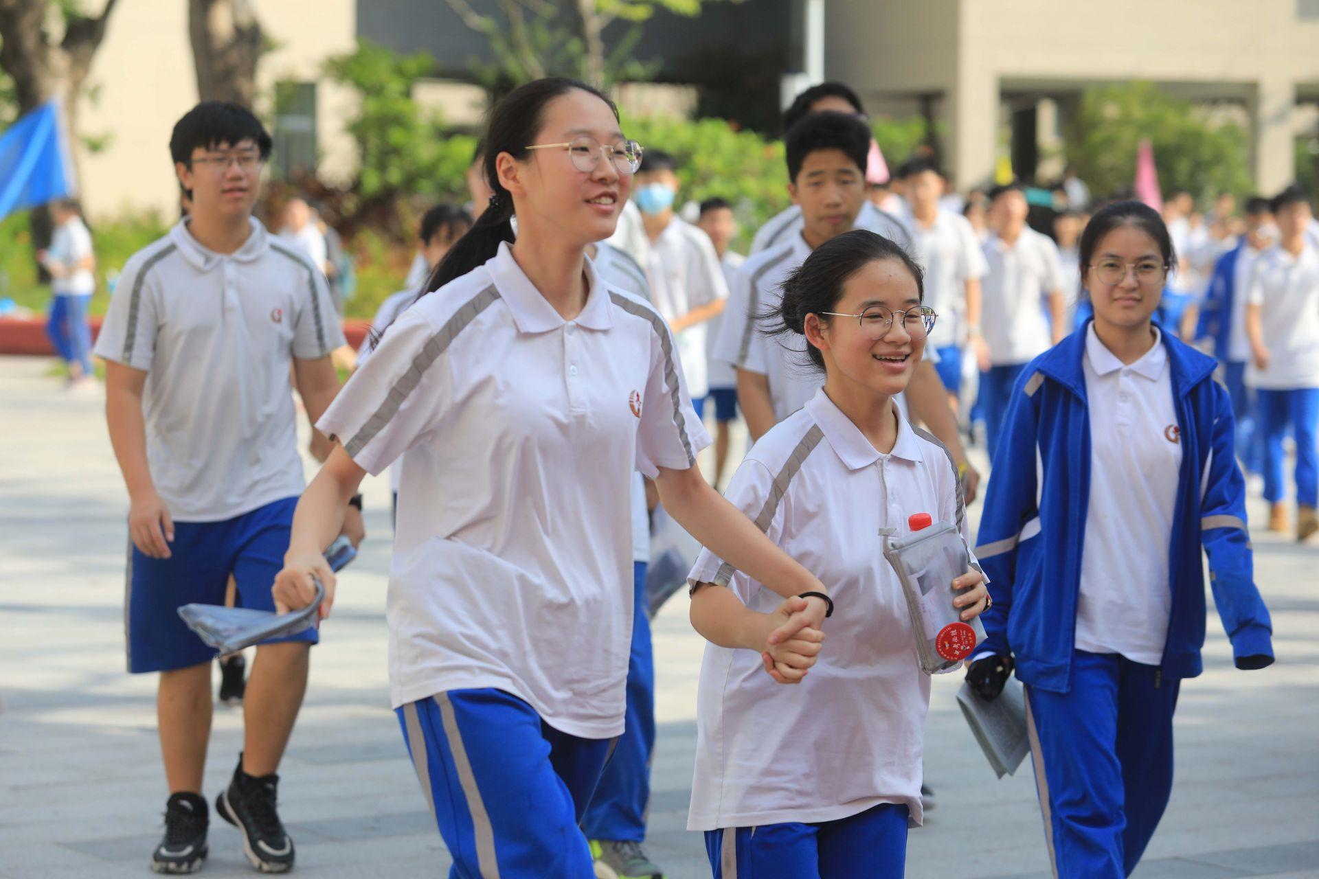 高考过线读哪些高中(孩子升学困惑解密，最适合的选择揭秘！)