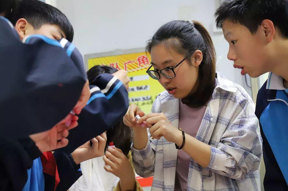 在家上课怎么学语文(小学语文不补了，这个秘密资源能提高孩子的语文素养！)