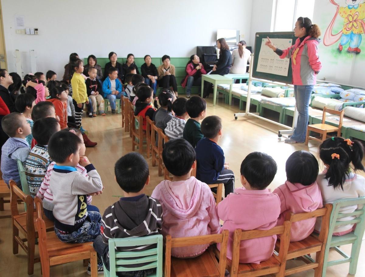 怎么引导学生学语文(揭秘家长如何成功改变孩子学习态度，助其步入正轨)