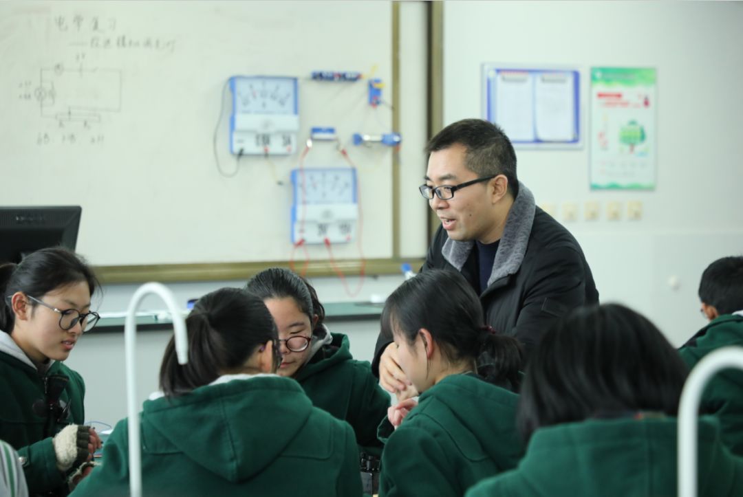 生物不会英文怎么办初中(初中生英语学习秘籍，轻松记单词，让你成为英语高手！)