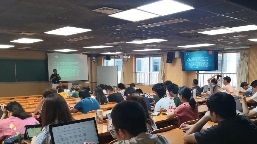 政治学学是什么课程