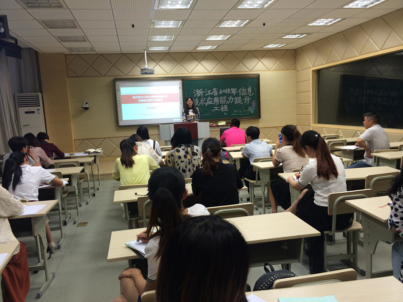 怎么学小学语文(头发疙瘩引发笑，标点符号大揭秘，老师被狡猾学生逗乐！)