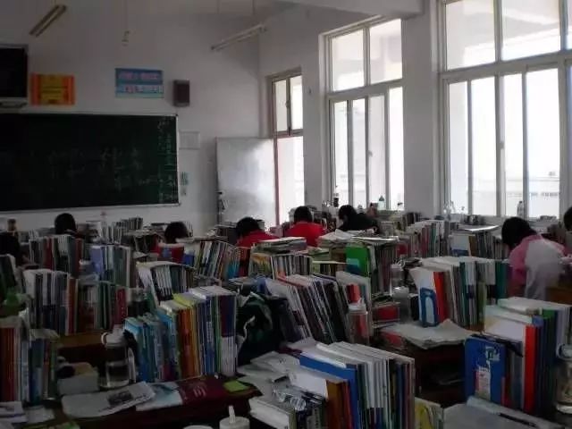 高中学生的学习方法有哪些(上课一听就懂下课做题傻眼？写不完作业怎么办？高效学习方法学霸秘籍作业高中上课)