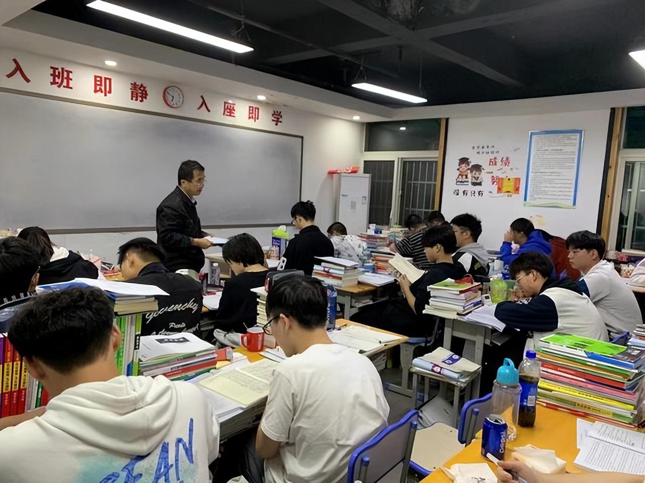 高三生学习方法有哪些(高中班级氛围差✅怎么学才能逆袭❓高三学渣逆袭高中学习方法高考学霸秘籍)