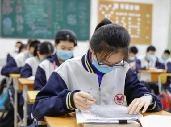 语文作文如何审题(作文高分攻略!语文审题绝学,轻松迎接满分挑战)
