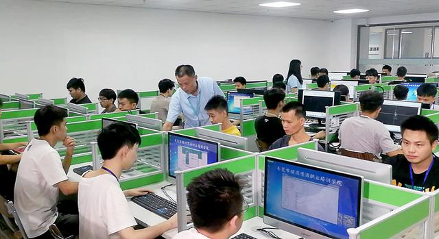 英语专业的学习方法有哪些(学习英语的有效学习方法)