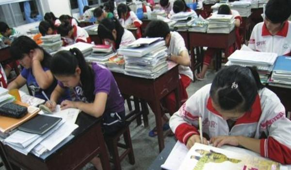 如何避免初二两极分化(避免两极分化的方法)