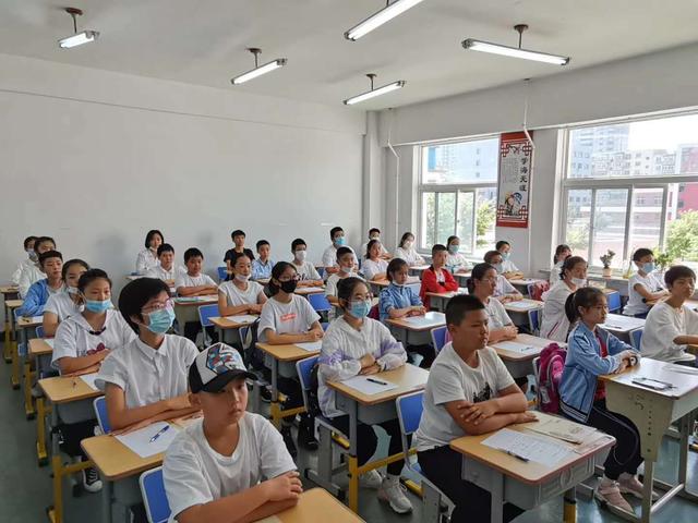 怎么和同学相处(与同学相处实用的建议)