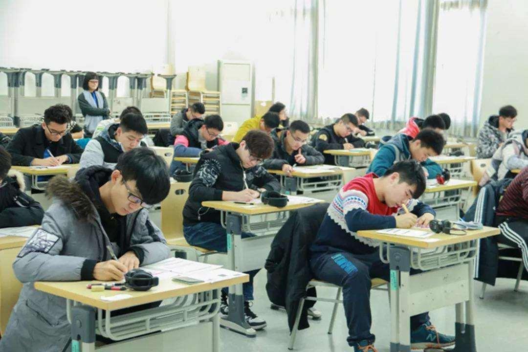 怎么解决解题思路混乱(提高思维清晰度和逻辑性的方法)