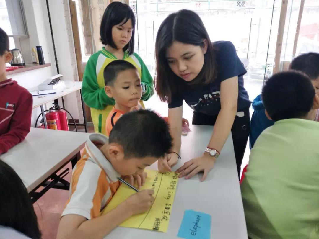 听课如何听重点(听课时抓住重点的技巧)
