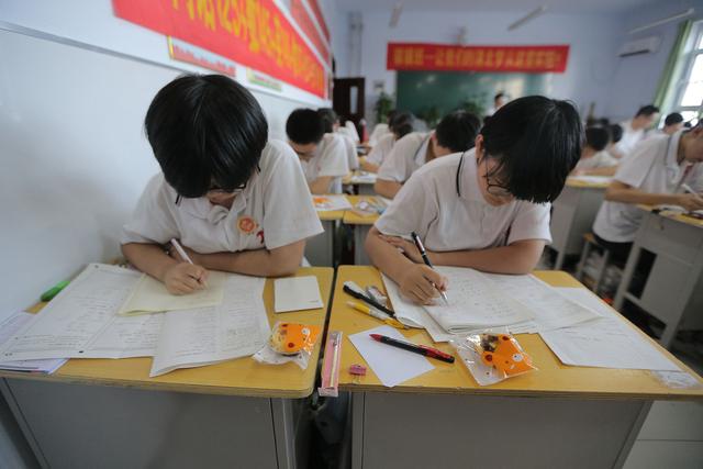 怎么教小学生写好作文(提高写作能力的方法)