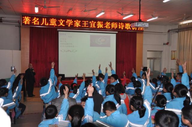 文学家是如何养成的(文学家的养成因素)