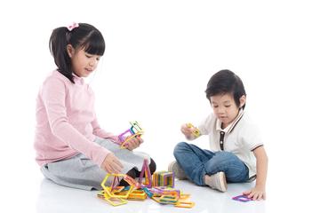 孩子怎么学会动脑观察(学会动脑观察的技巧)