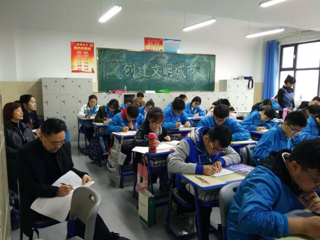 怎样提高英语学习兴趣(提高英语学习兴趣的方法)