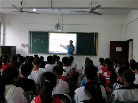 初中听力怎么练习(提高英语听力水平的方法)