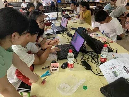 如何鼓励孩子学习(鼓励孩子学习的技巧)