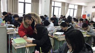 初中古诗词如何学好(学好初中古诗词的策略)