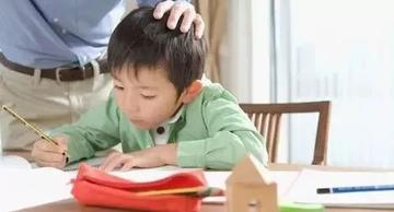 怎样克服听课走神(克服听课时走神的方法)
