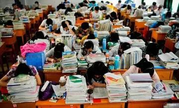 如何从自卑走向自信(建立自信心的方法)