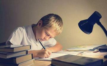 成绩下滑怎么提高(学生提高成绩的策略)