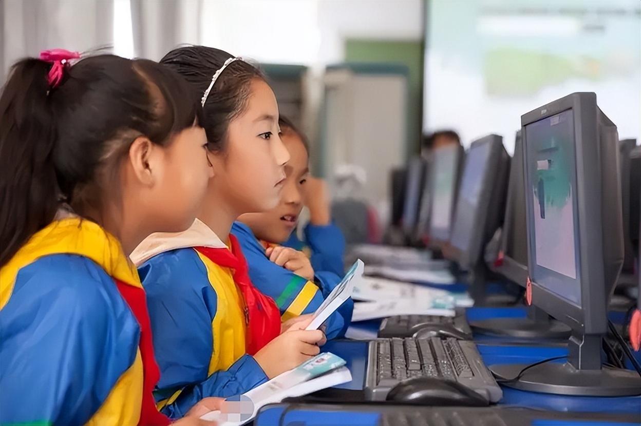 成绩下滑怎么提高(改善学业成绩的建议)