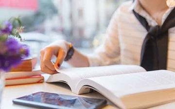 如何爱上阅读文字(培养对阅读热爱的方法)