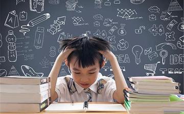 怎么让孩子主动写作业(让孩子主动写作业的方法)