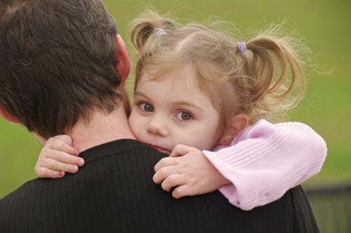 怎样构建宝宝信任感(建立信任感的步骤)