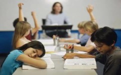 高考学霸每天睡多久