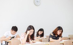 初中英语写作如何不被扣分(把握中考英语作文评分标准)