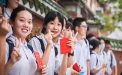 如何提高初中英语学习态度("学习英语的绝招，轻松提高语言水平！")