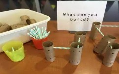 幼儿如何边玩边学数学(父母竟然用扑克牌带娃学数学，效果竟然超乎想象！)