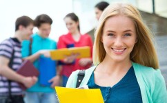 孩子英语高分的原因是什么(轻松提分！懒孩子最适合的英语学习神器！)