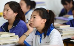 高中女生物理基础差怎么办(短短几天，高考分数翻倍！超级学霸秘籍大揭秘！)