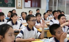 如何学语文诗词(一招让孩子秒懂古诗，解密考试题材，提高分数)