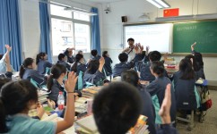 小学英语如何维持纪律(小学英语纪律大揭秘！维持绝招，学生纷纷变乖乖！)