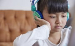 哪个女孩笑得很甜甜的英语(谁笑起来最迷人)