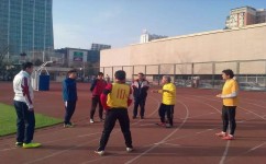 初中如何提高长跑的速度(初中生疯狂提速：长跑新招数大揭秘)