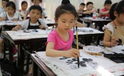 美术的学习方法有哪些(画出艺术之路！揭秘美术学霸的学习秘籍，让你的画笔飞舞)
