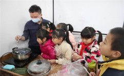 如何让学生爱写作文(让孩子爱上写作的方法)