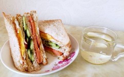 学生快速早餐初中需要什么(家有初中生每天早起给孩子做早餐水煎包配饺子皮披萨孩子超爱吃)