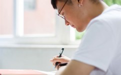 小作文如何满分(教你个作文绝招)