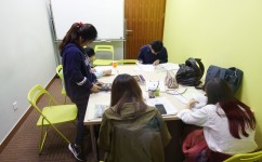 学生怎样批改作文(学生在批改作文的方法)
