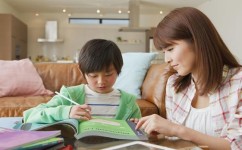 孩子不愿上学怎么办(孩子不愿上学的解决方法)
