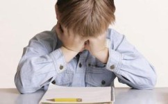 如何鼓励孩子自主决策(培养自主决策能力的技巧)